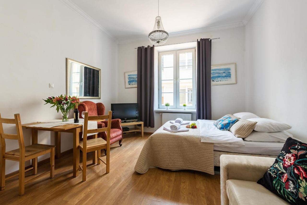 Miodowa Street P&O Serviced Apartments Varşovia Exterior foto