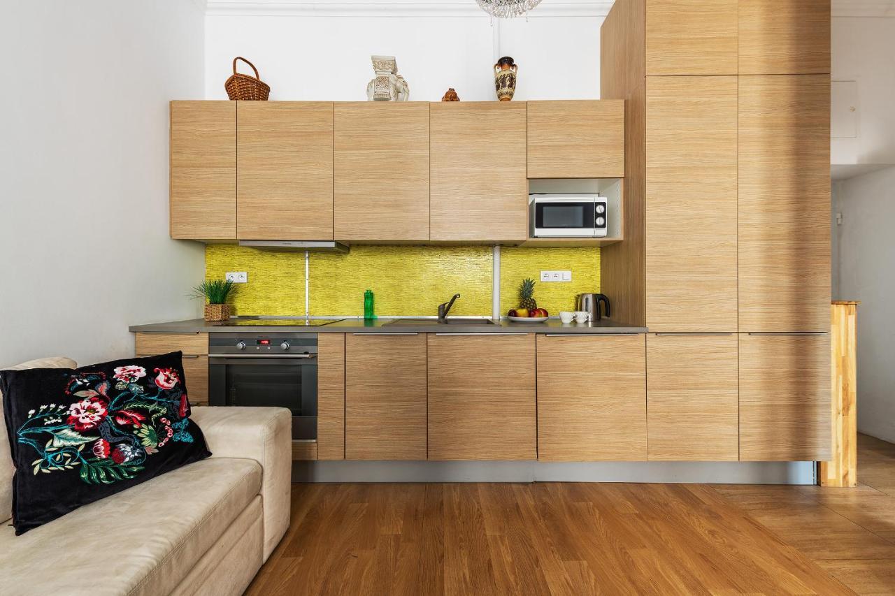 Miodowa Street P&O Serviced Apartments Varşovia Exterior foto